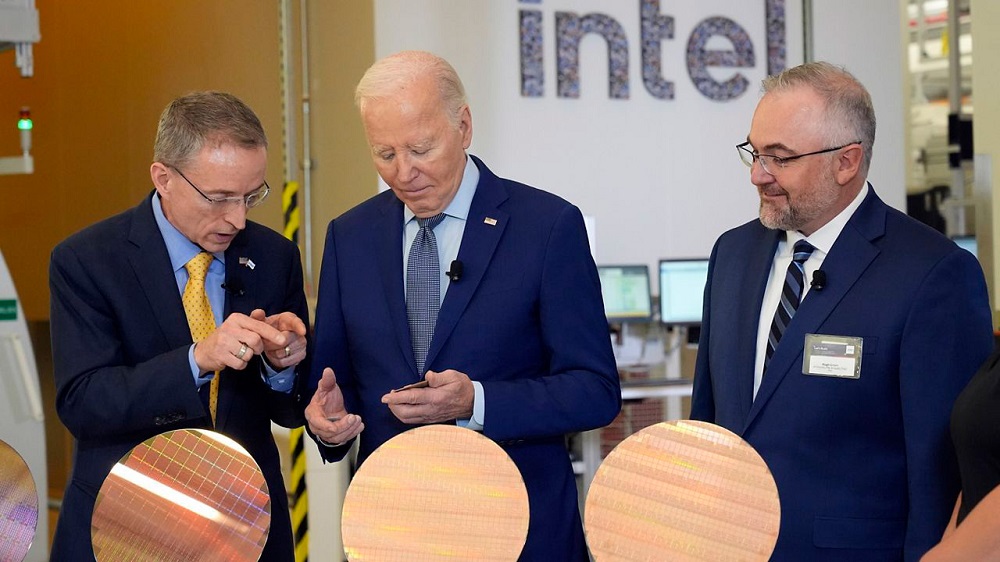 Biden invierte en la tecnología de Intel