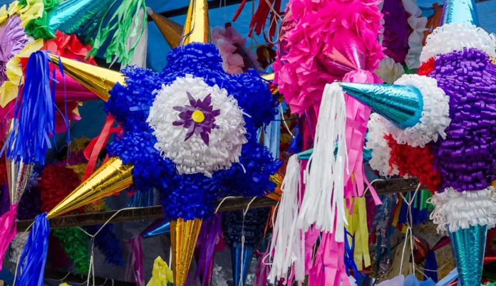 Piñatas navideñas: descubre su significado y qué contiene