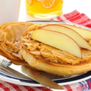 Mantequilla de maní y manzana: el sándwich ganador