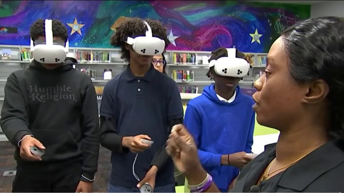 Broward impulsa la educación con tecnología inmersiva