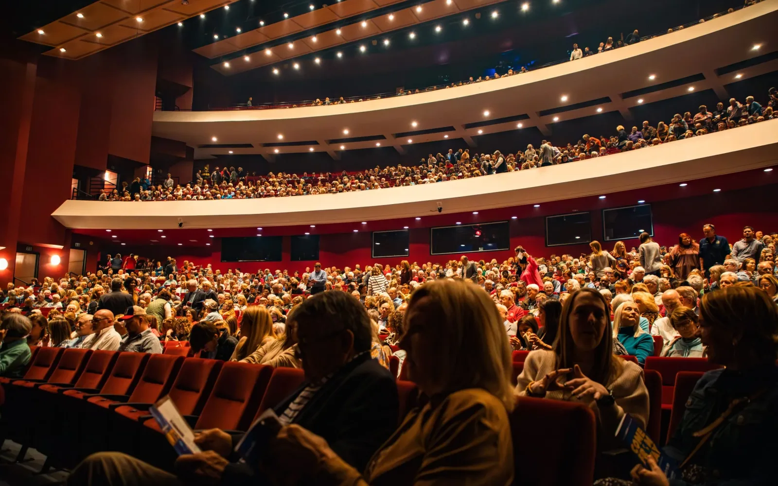 Momix trae su espectáculo “Alice” al Koger Center en octubre