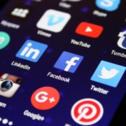 No confundas estrategia con contenido: el error más común en redes sociales