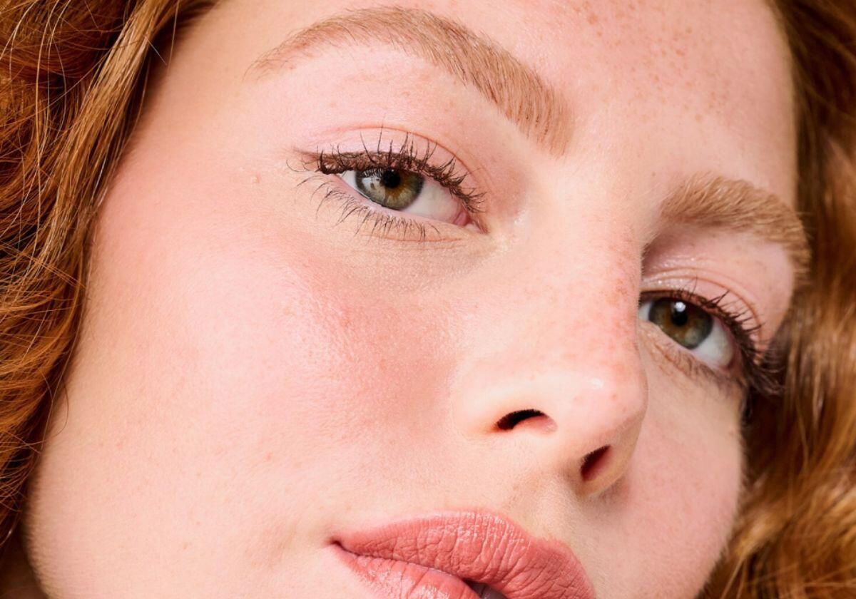 Rotulador de cejas imita el microblading de forma natural