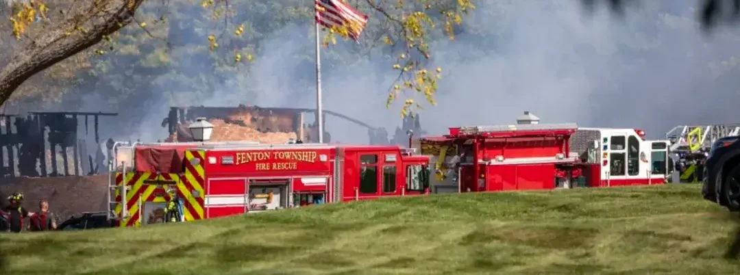 Tiroteo e incendio en iglesia de Michigan dejan víctimas