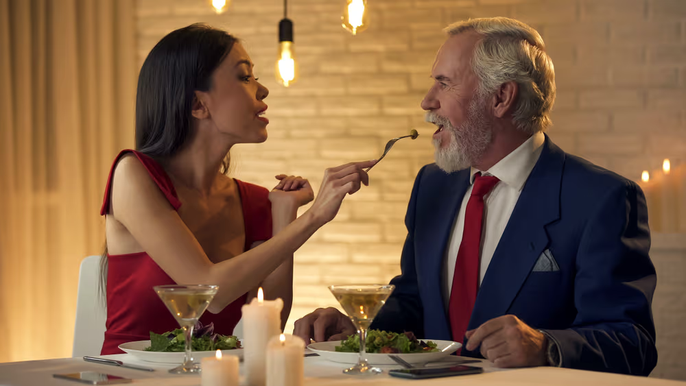 ¿Tener pareja con gran diferencia de edad es un problema?