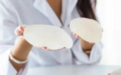 Por qué crece la tendencia de retirar implantes mamarios