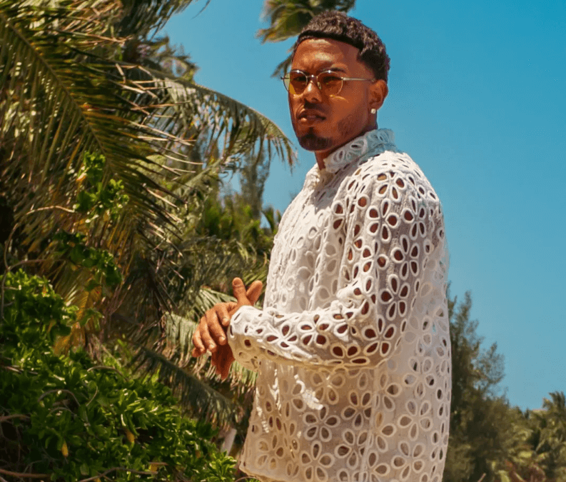 Myke Towers entra en la lista histórica de Billboard