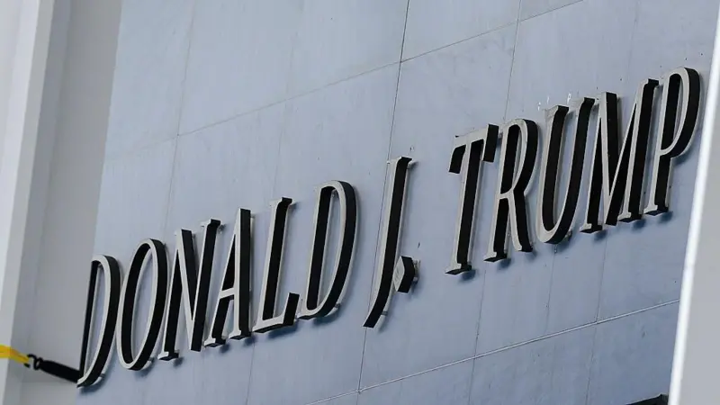 Oficial: Trump suma su nombre al Kennedy Center