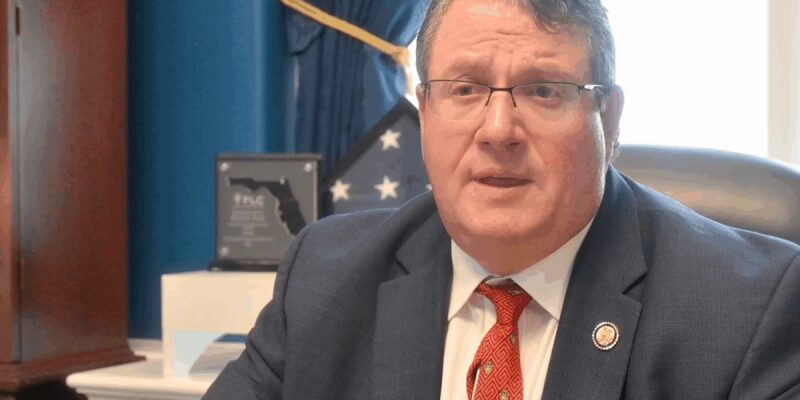 ayudas federales Randy Fine