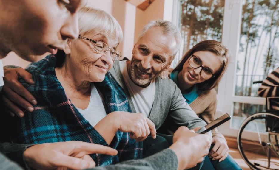 seminarios educativos para enseñar  sobre la demencia.