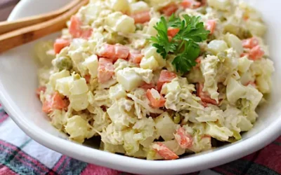 Ensalada de gallina venezolana tradicional para Navidad