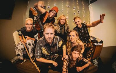 El Plan de la Mariposa y Los Pericos presentan “Amor bonsái”