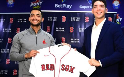 Colombiano Harry Canedo firma con los Boston Red Sox