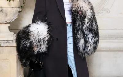 Jennifer Lawrence y su uso de los jeans wide leg con tacones