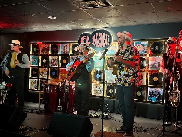 clubes Latinos en Miami