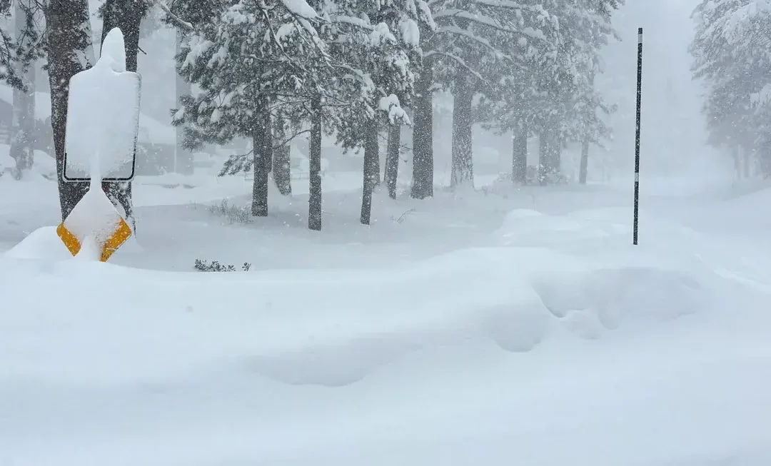 Avalancha en California deja 9 desaparecidos