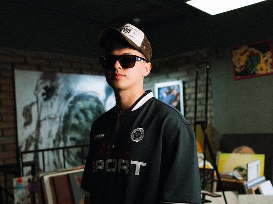 Mosmo estrena “4ME”, un tema con historia sin filtros