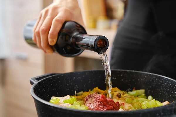 Guía para cocinar con vino y no fallar en el intento