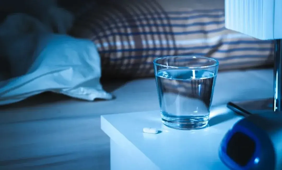 Suplementos de magnesio para dormir: beneficios, riesgos y evidencia