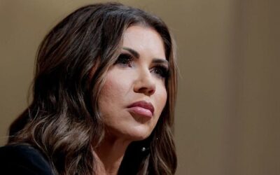 Kristi Noem es destituida del Departamento de Seguridad Nacional