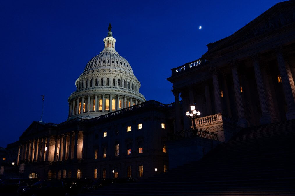 Senado impulsa polémica financiación a ICE sin apoyo demócrata