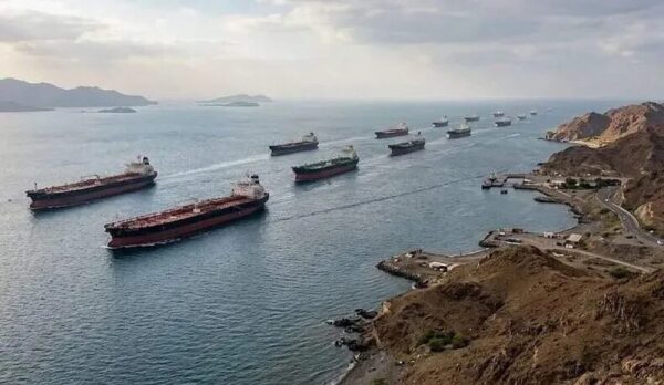 Irán reabre estrecho de Ormuz tras acuerdo de alto el fuego