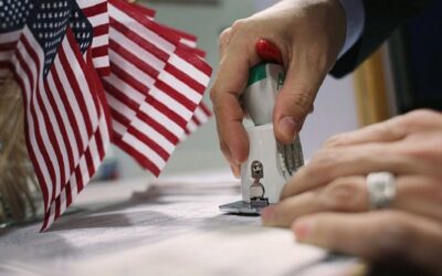 DHS ordena “perseguir” abogados de Florida que presenten solicitudes de asilo falsas