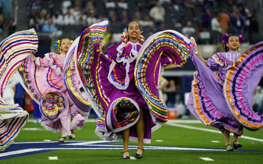 Cómo los inmigrantes preservan sus raíces culturales en EE. UU.