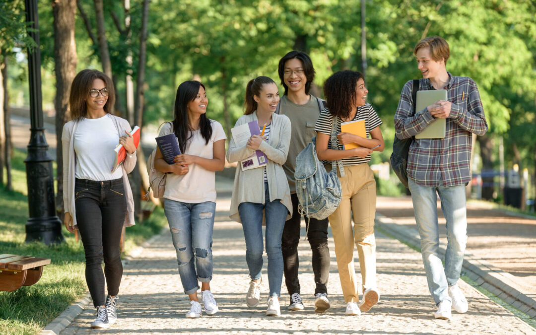 Millonarias becas impulsan sueños universitarios en Carolina del Sur