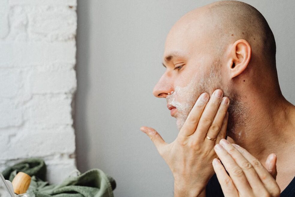 Tips para hombres: cómo cuidar la salud de la piel