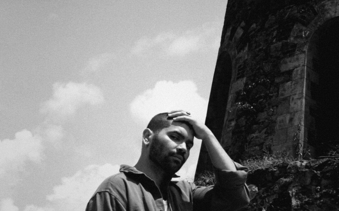 Cosme presenta “Brujo”, un álbum con magia, raíces y autenticidad
