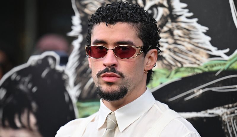 Exnovia de Benito reclama derechos por grabar frase “Bad Bunny, baby” 