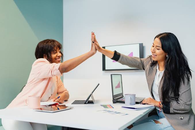 34 millones de Latinas lideran revolución económica en Estados Unidos