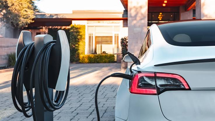 Comprar un auto eléctrico en Estados Unidos: ventajas, costos y desafíos