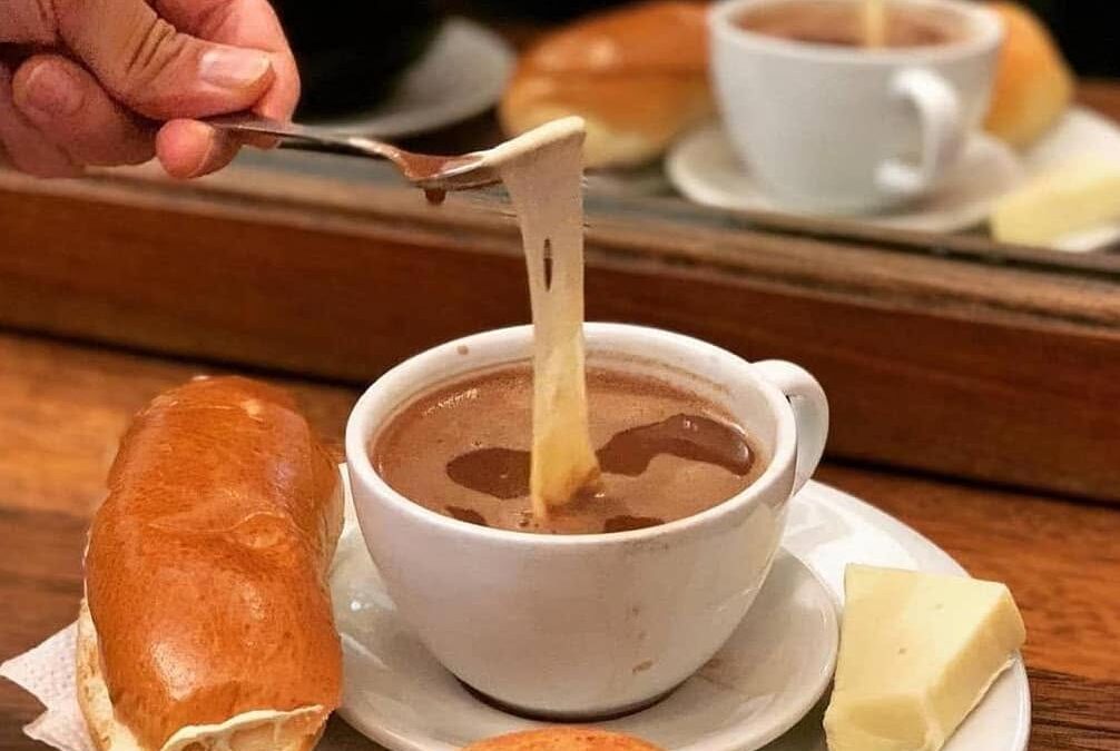 Chocolate con queso: cómo se hace y por qué es tan delicioso