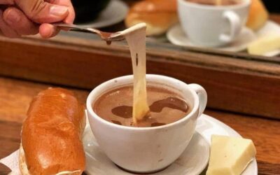 Chocolate con queso: cómo se hace y por qué es tan delicioso