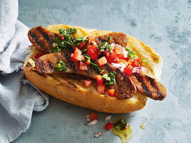 Choripán: cómo se prepara el mejor “hot dog” de América Latina