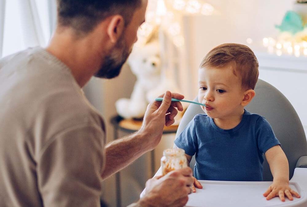 Maternidad: compartir los roles con papá ayuda a prevenir el agotamiento