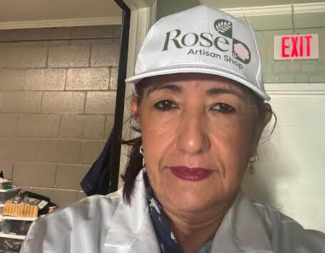 Rosa Rodríguez convierte su pasión en un inspirador negocio artesanal