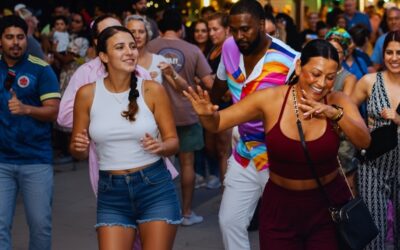 Celebra el inicio del Mes de la Herencia Hispana bailando en Camperdown Plaza