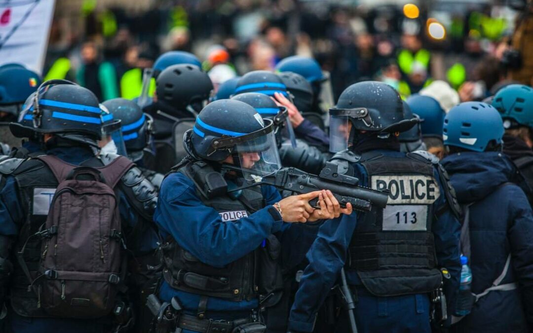 Francia bajo fuerte despliegue policial por temor a nuevos disturbios