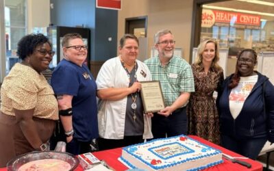 Gateway House reconoce a Ingles Pharmacy por apoyar la salud mental en Greenville