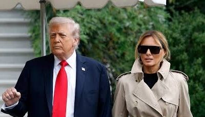 Trump y Melania protagonizan un “beso incómodo” ante las cámaras