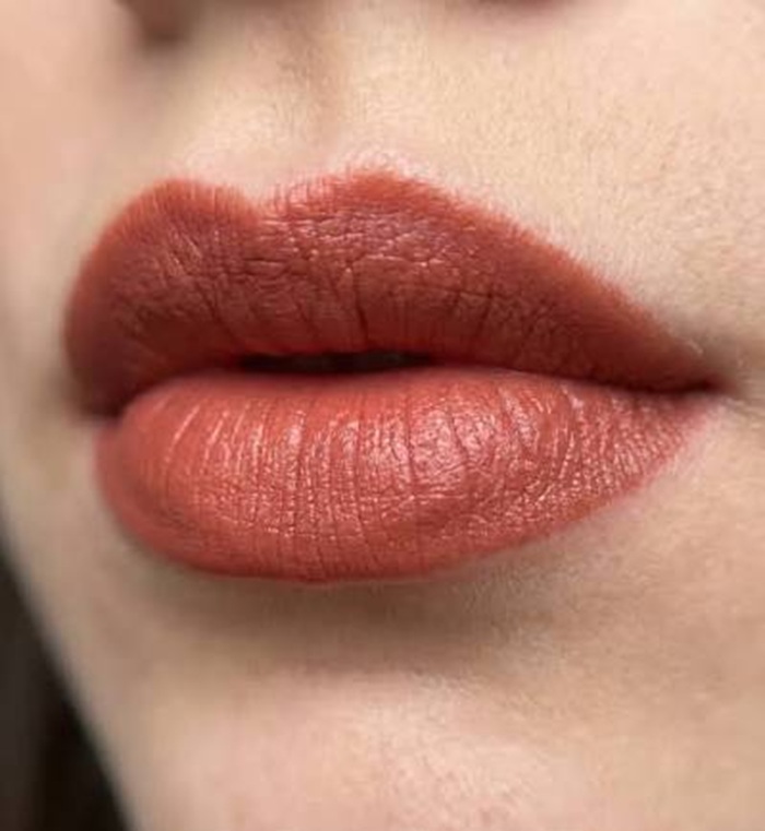 labiales para mujeres maduras
