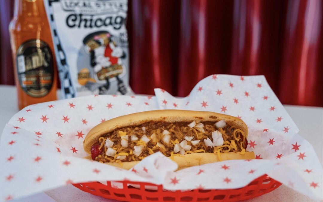 Wolfie’s Drive-Thru abre con sabor de Chicago en Greenville